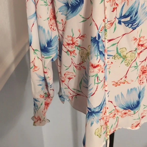 Pioneer Woman floral, blousy tunic - great for spring, Easter! - Picture 3 of 4